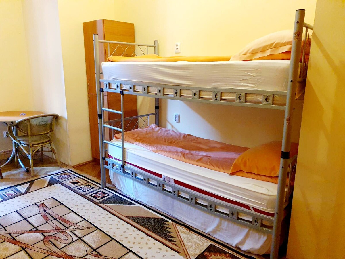 Group accommodation for up to 16
