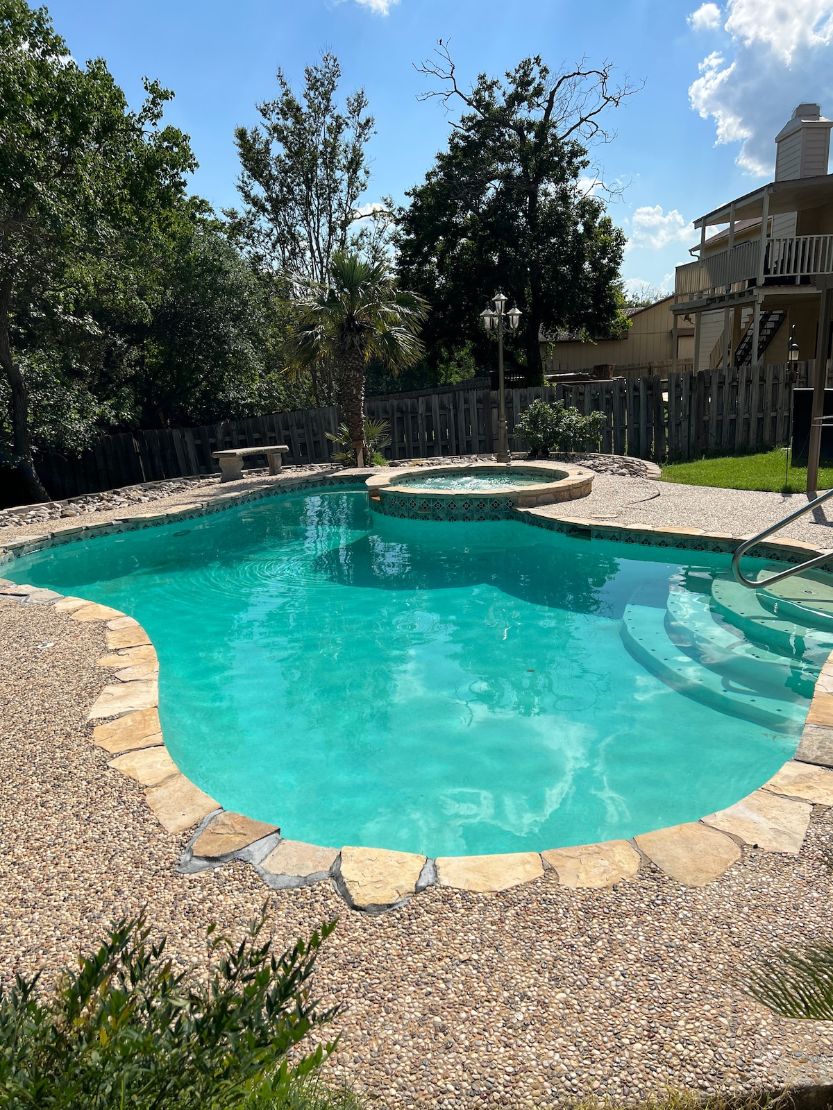 4BR Home ~ Backyard Pool Oasis ~ Pet Friendly