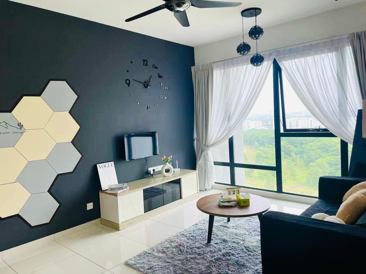 Midvalley southkey/Mosaic 2BR6PAX
