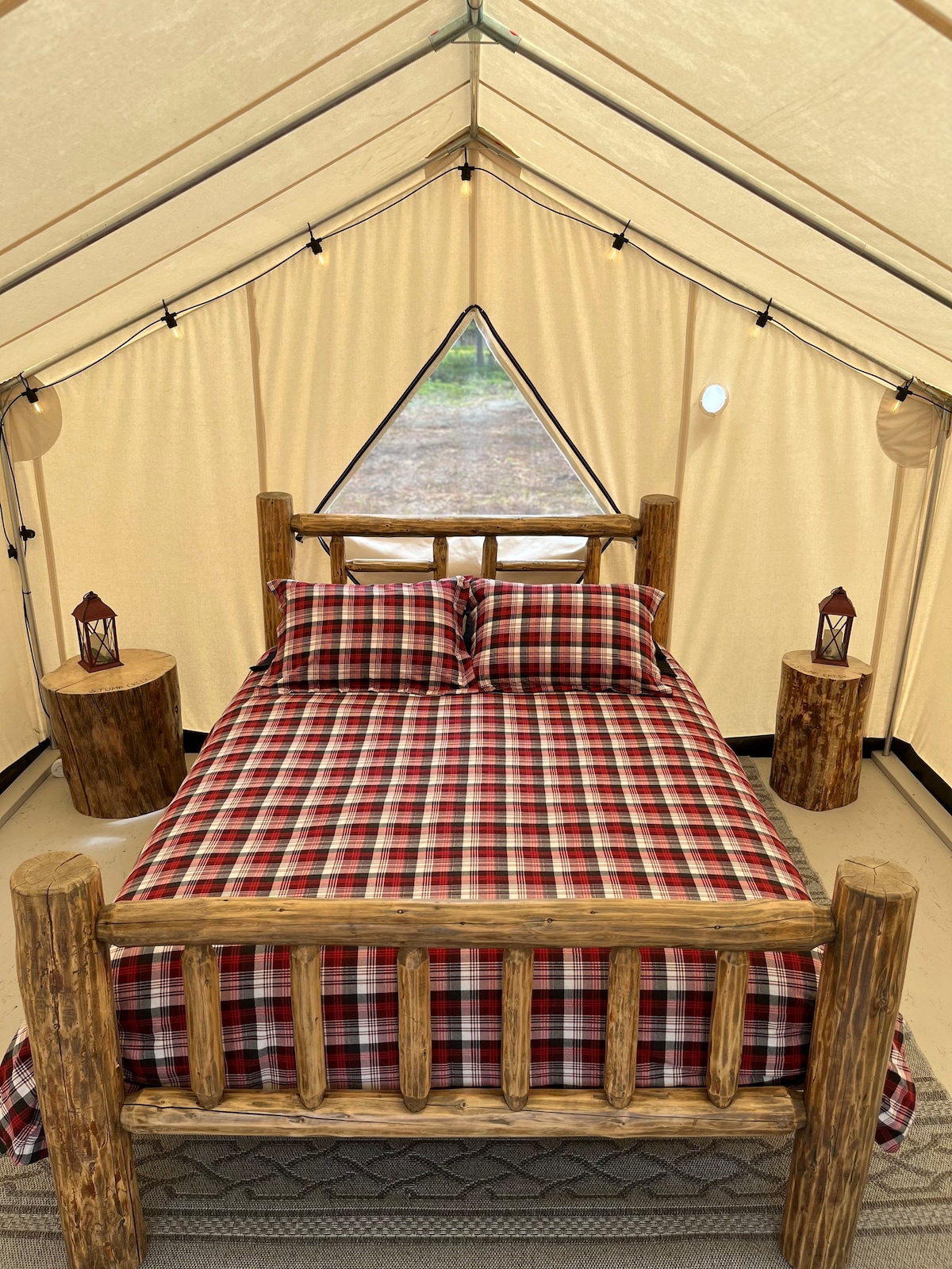 The Miner Wall Tent at Stump Creek B&B