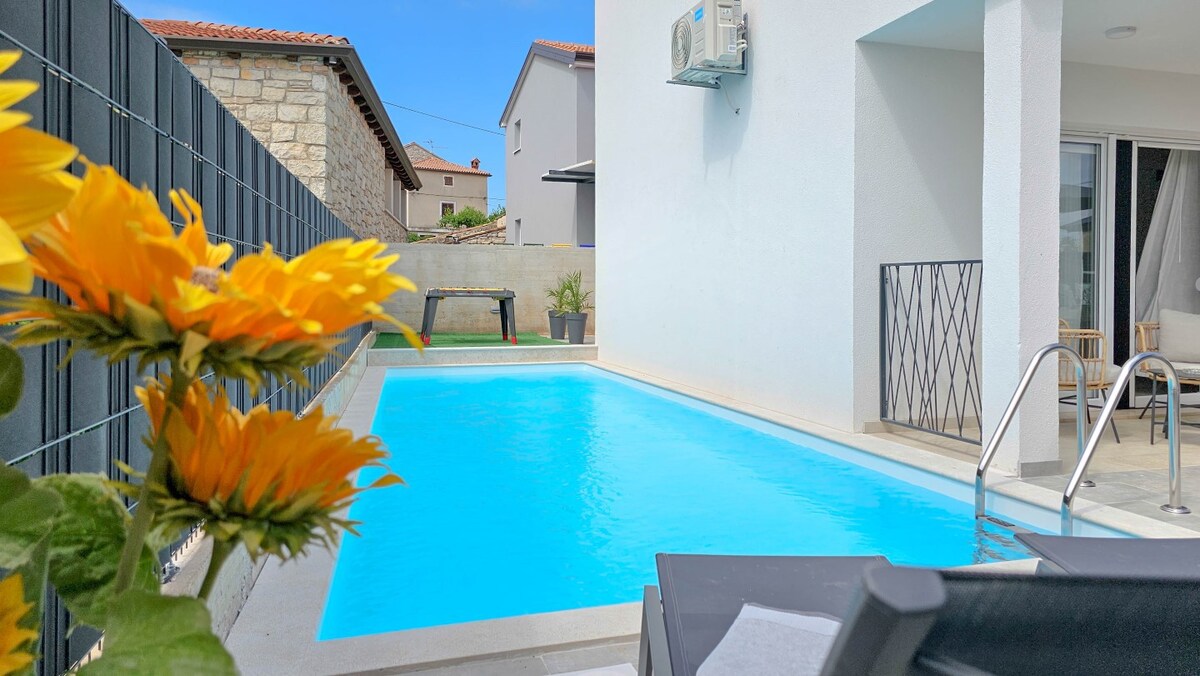 Villa Moreale - Villa for 6 persons with pool