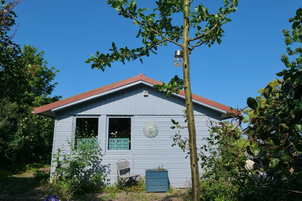 Rustic Cottage near IJsselmeer markermeer