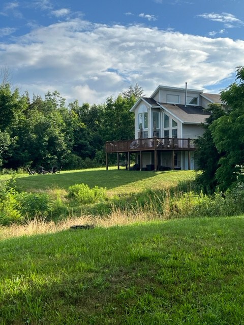 Seneca lake home souring views & dock "Buttonwood"