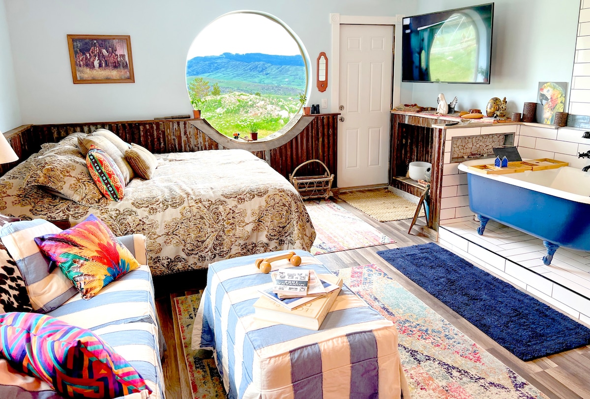 Luxury Healing Eclectic Cabin