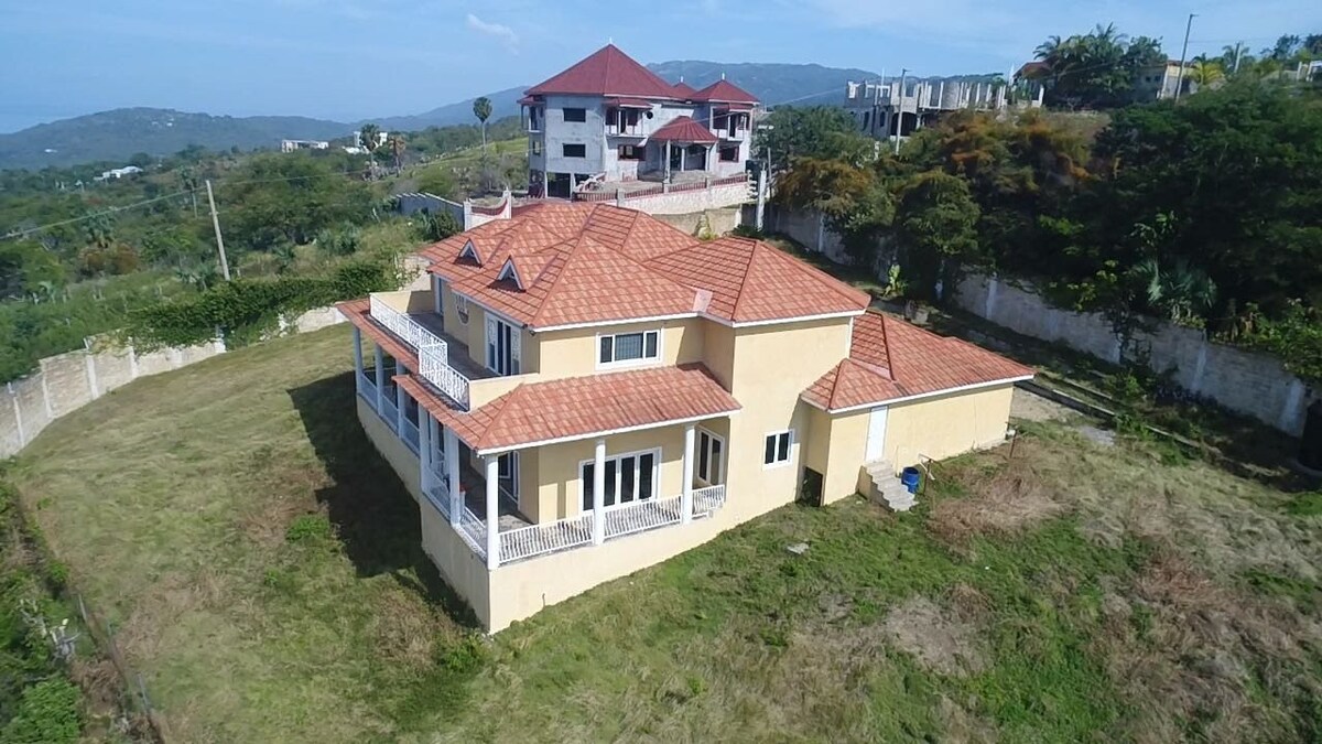 Relaxing retreat with sea view