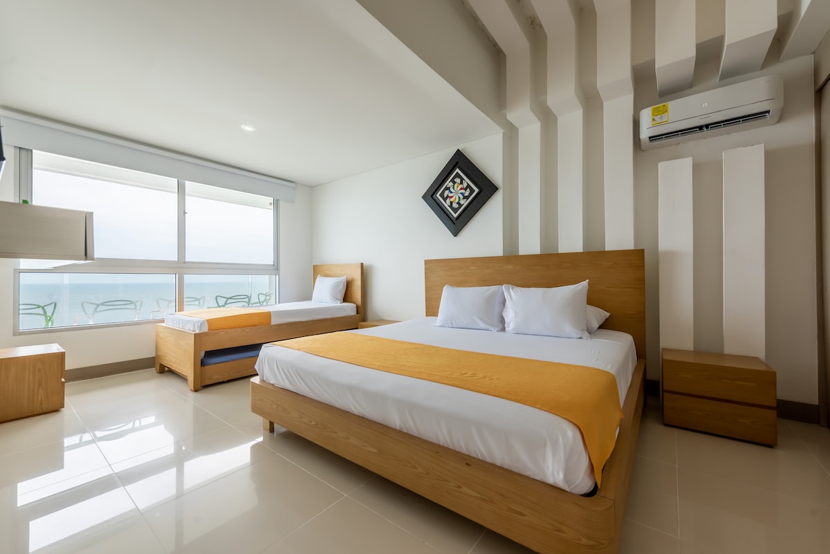 Beachfront Luxurious 3 Bedroom-3303 Palmetto Beach