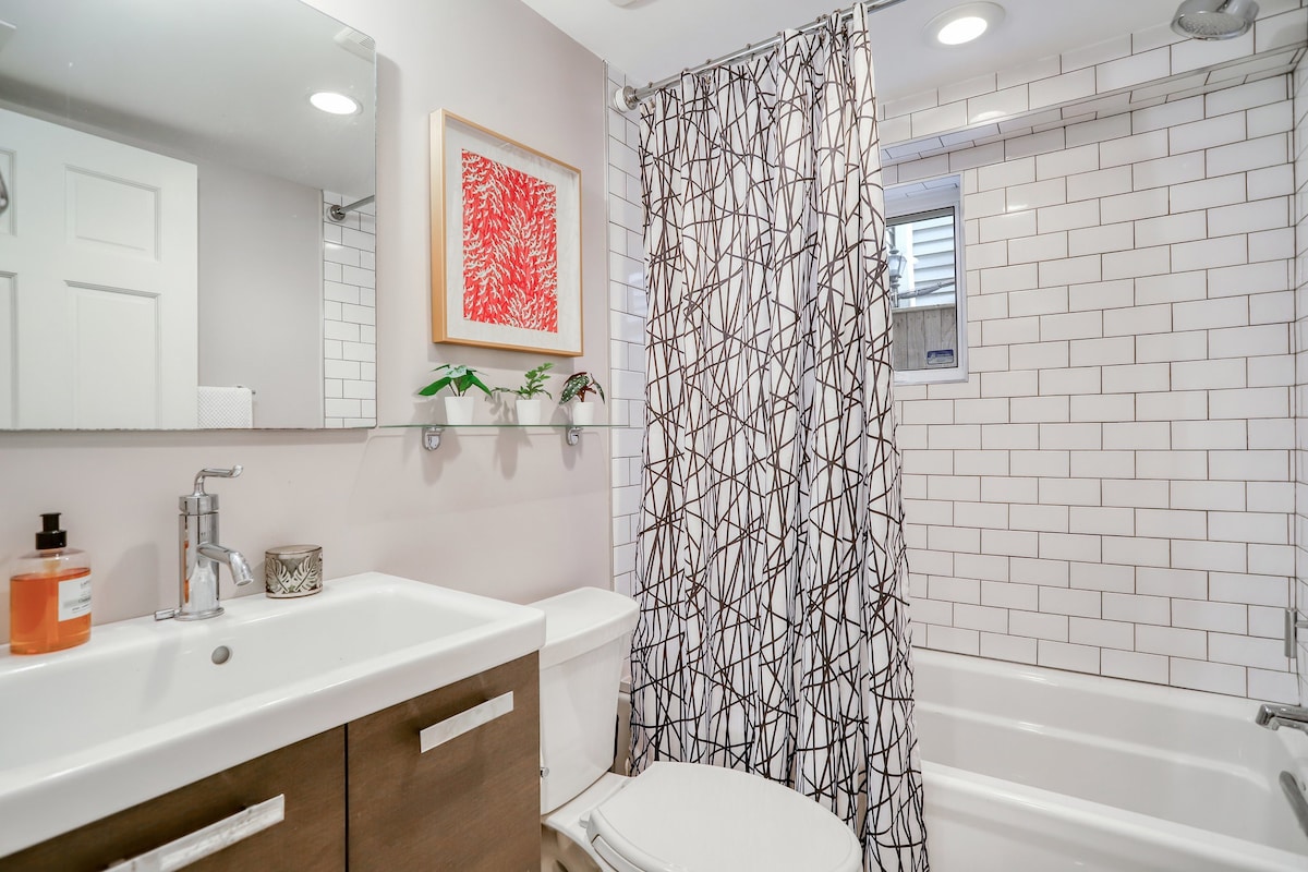 City-chic parkside flat near iconic DC landmarks