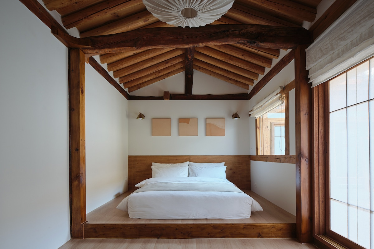 [Brand New]Style & Comfort HANOK, Historic area