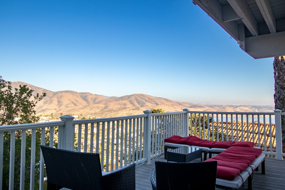 Private and quiet panoramic views of San Diego!