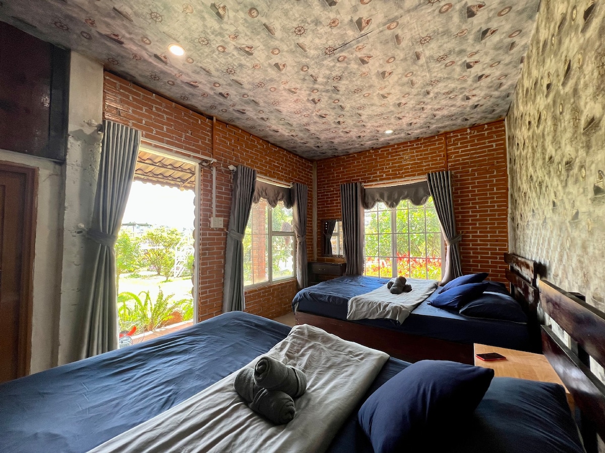 Hoa Son Village Da Lat Family with 03 double beds