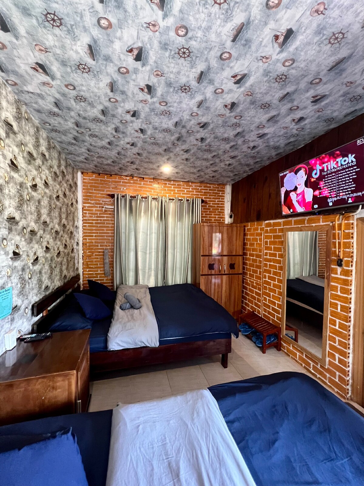 Hoa Son Village Da Lat Family with 03 double beds