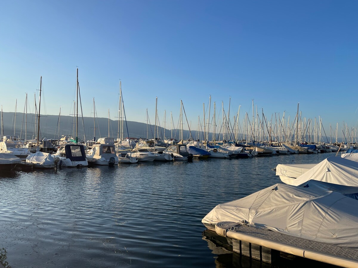 Logement flottant lac Neuchâtel