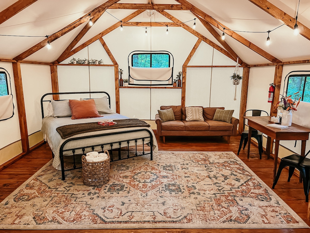 Oaks Riverside Retreat Glamping