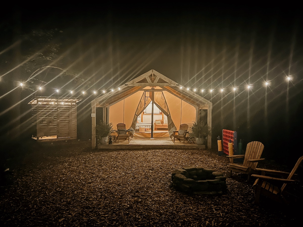 Oaks Riverside Retreat Glamping