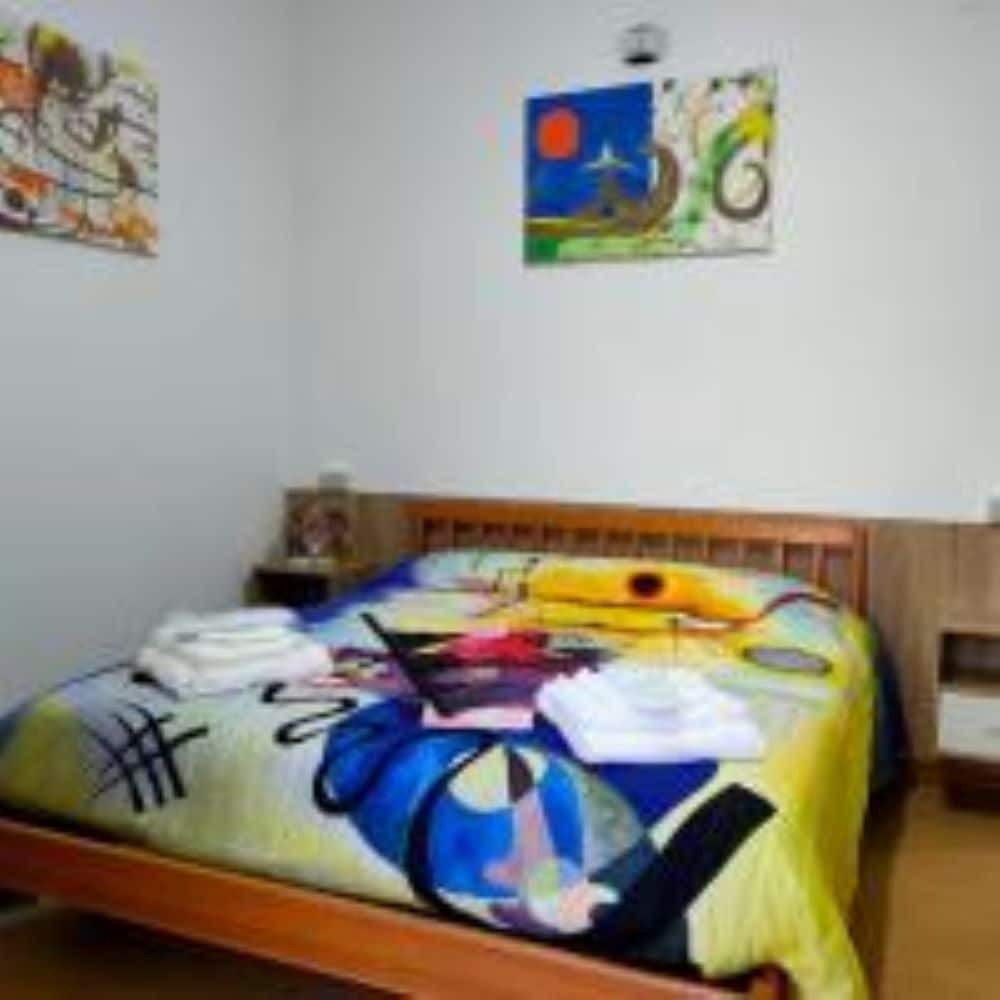 Libeccio- free parking largest & comfortable house