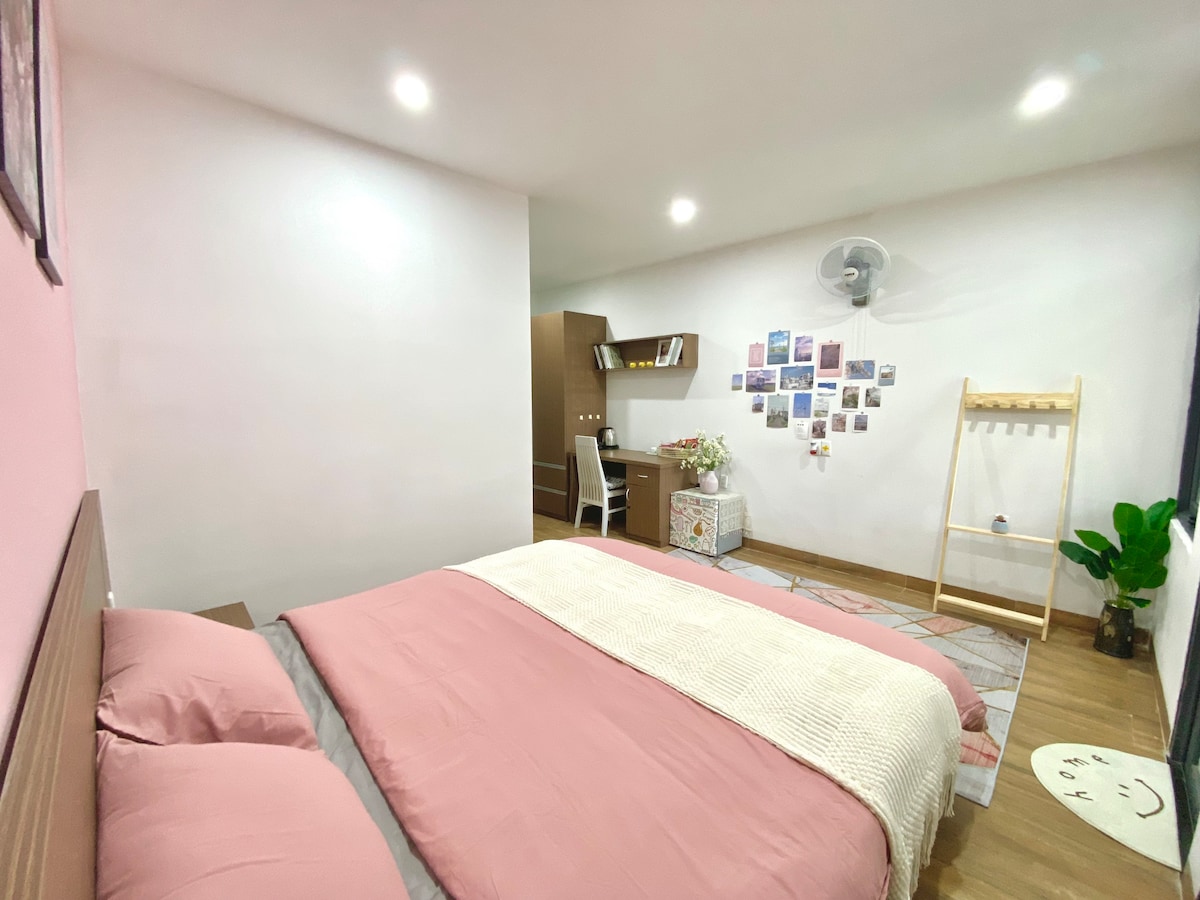 PINA * PINK room with King bed