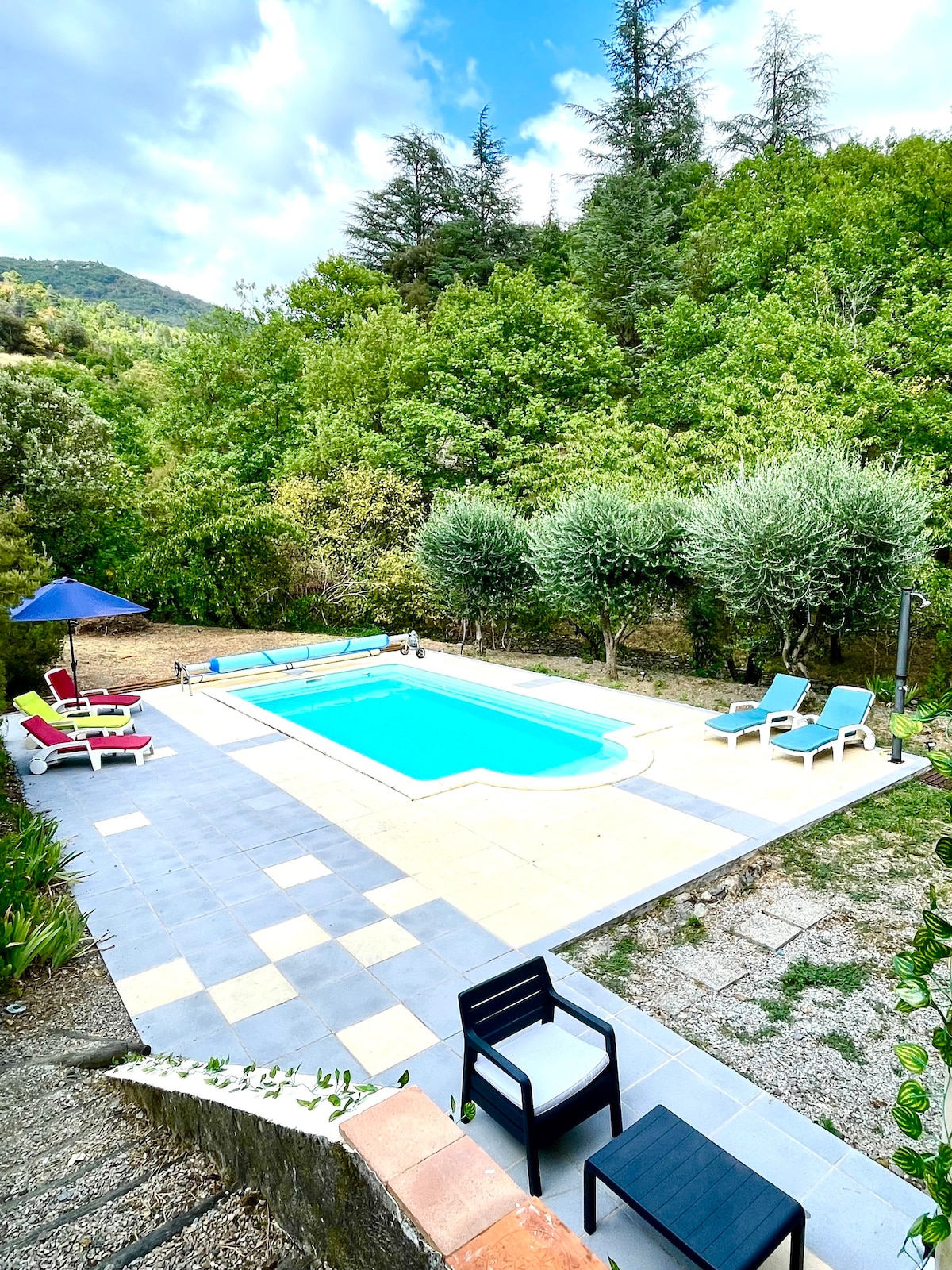 Maison privée piscine chauffée jardin au calme