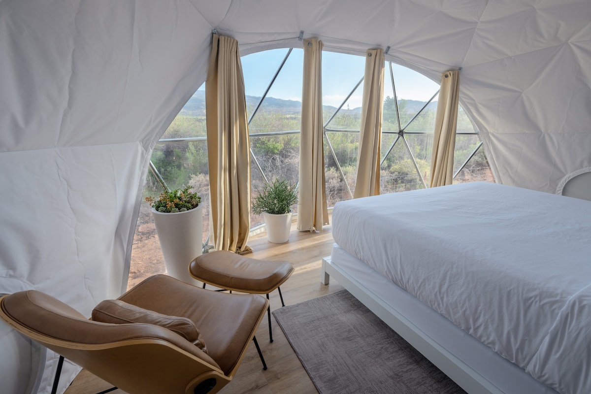 Glamping Dome with King