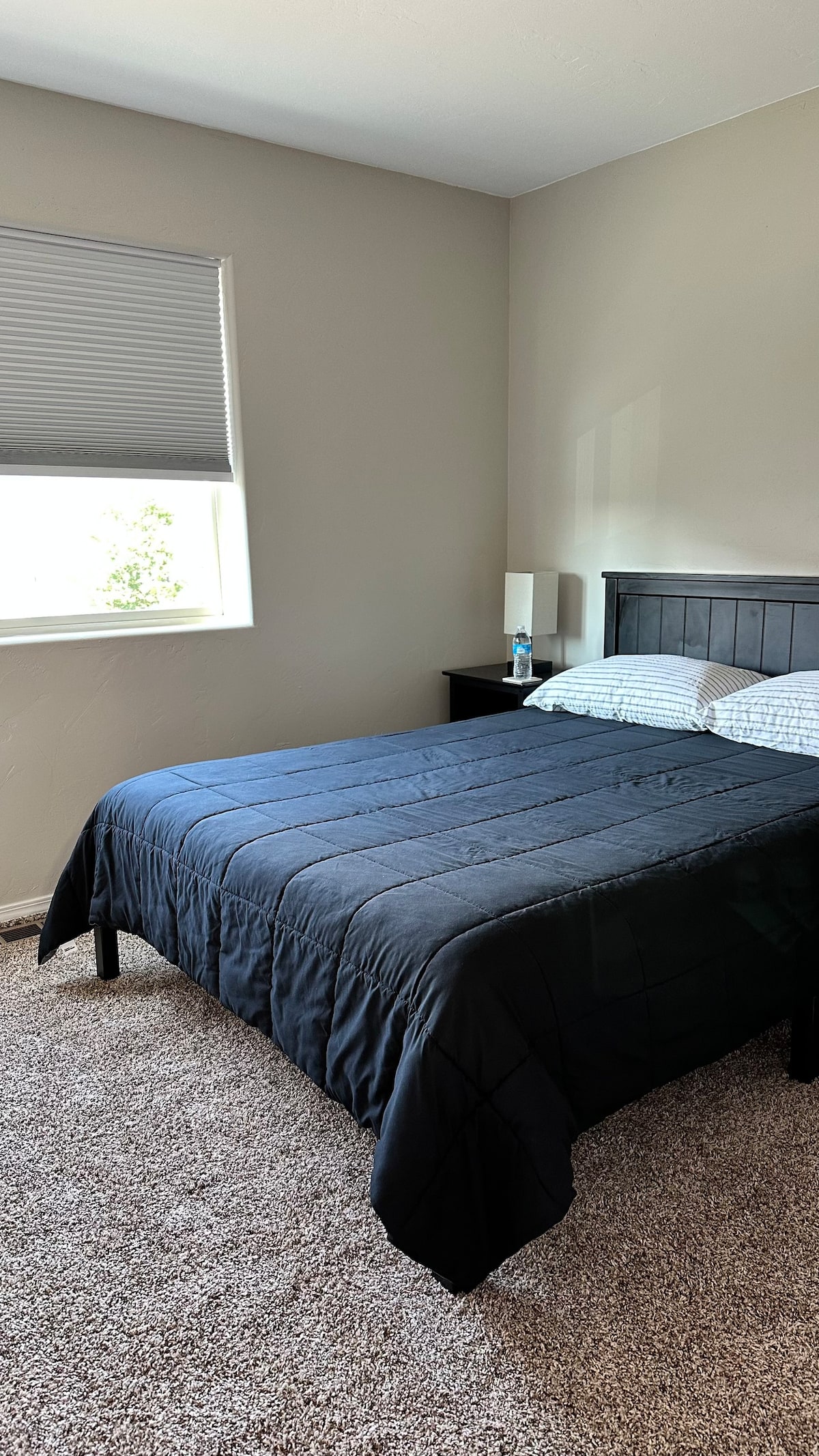 Cozy Quiet Bedroom in Bayfield Townhome