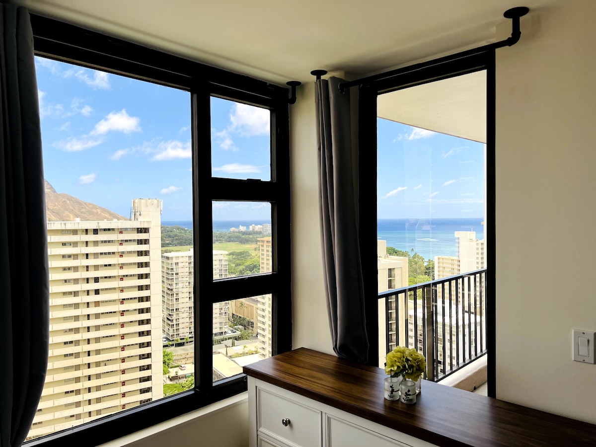 DiamondHead Ocean View Suite |Free Parking| 2Queen