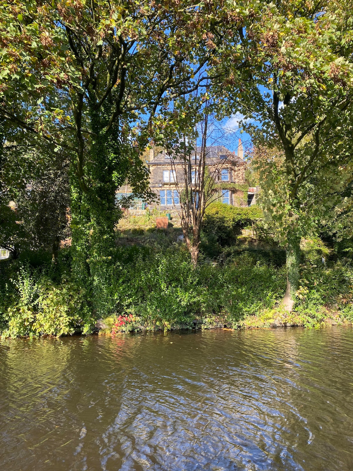 Laurel Bank: Serene Canal-Side Historic Home