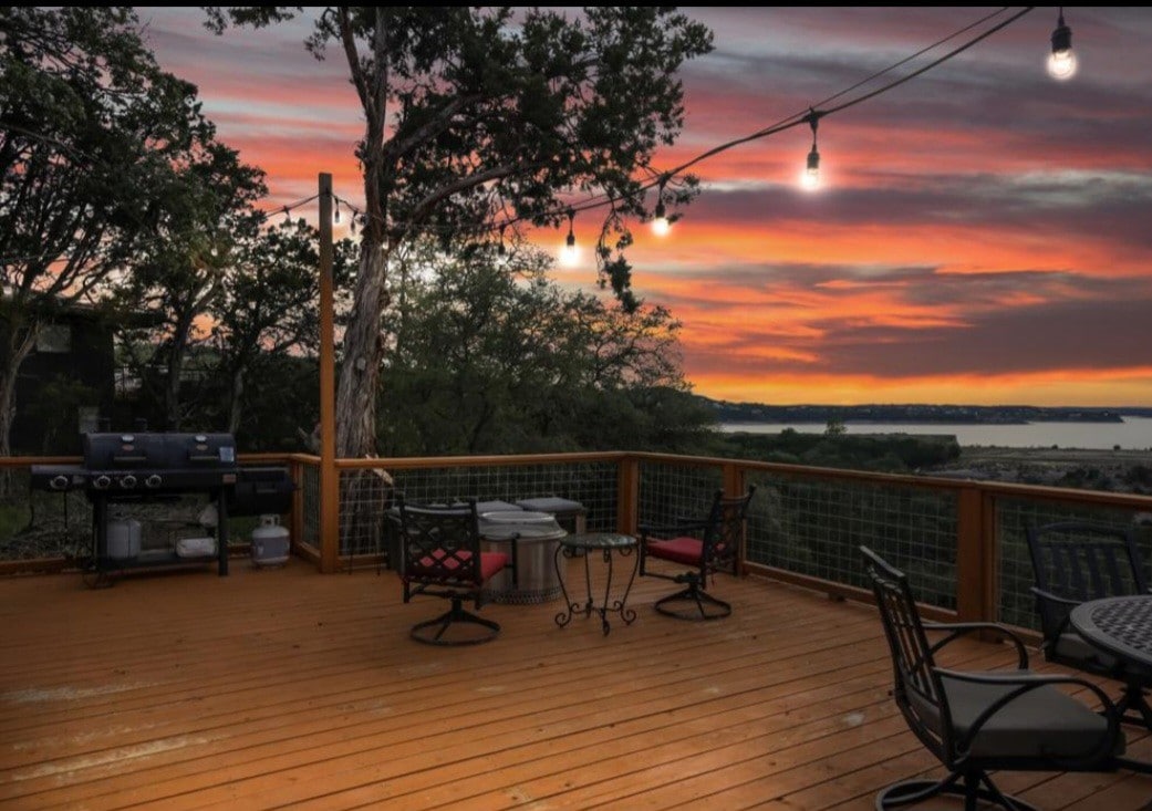 Canyon Lake luxury getaway, hot tub with Lakeview