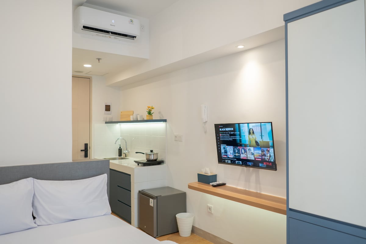 舒适的公寓Japandi风格di Pik2 ，配备Netflix。