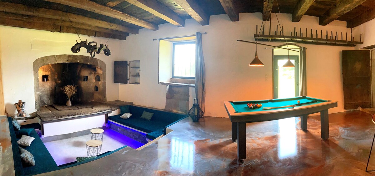 Villa rénovée avec piscine et jacuzzi