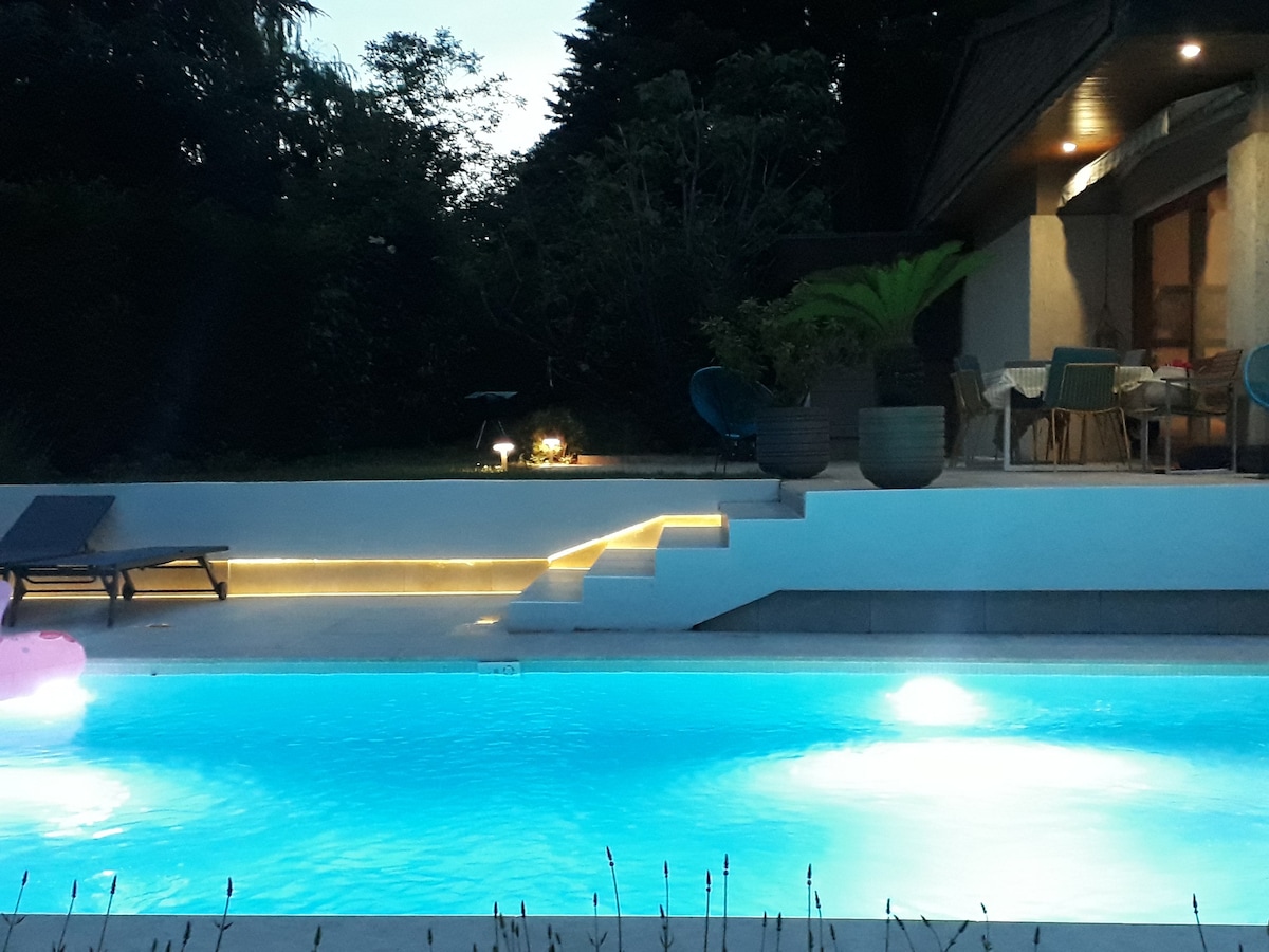 Villa avec piscine dans les monts d'or