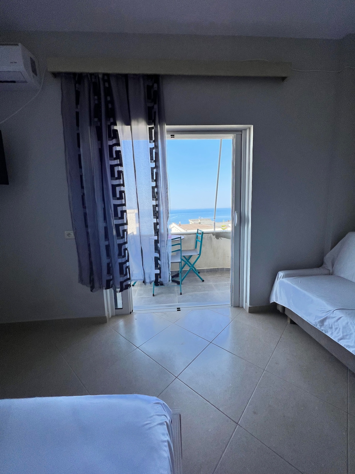 Hydra apartment 6