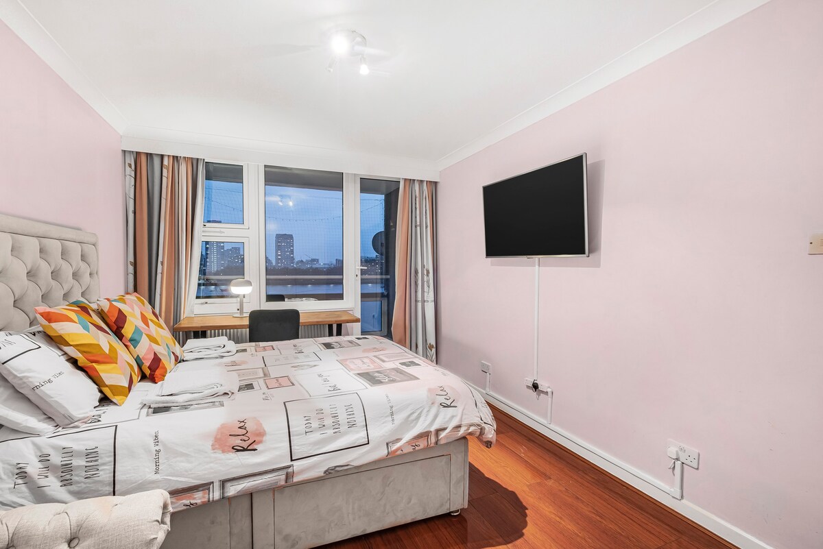 Stunning 2 Bedrooms - Direct Thames River View!