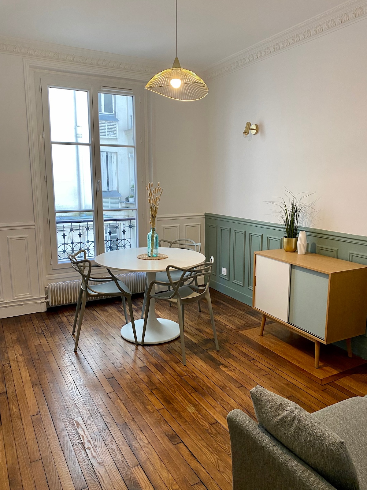 Appartement parisien, rénové et proche métro !