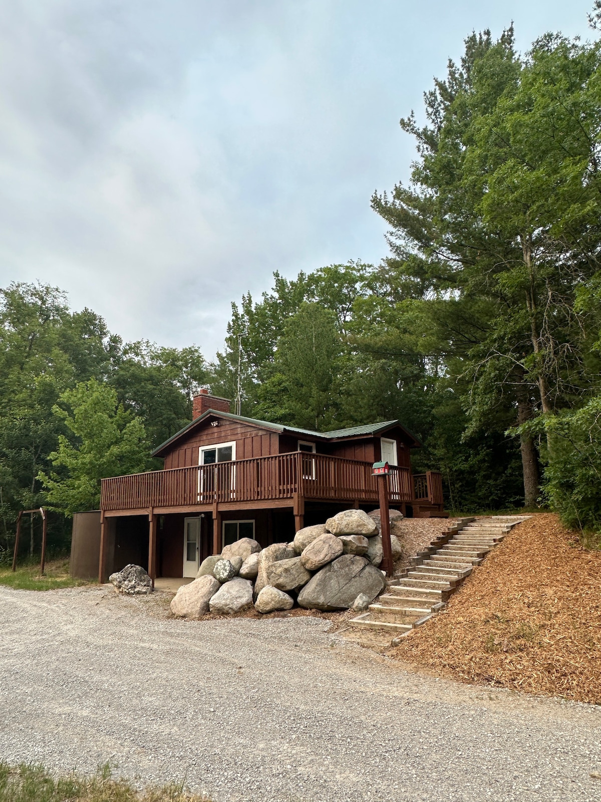 Secluded cabin with fast WiFi on orv trail system.