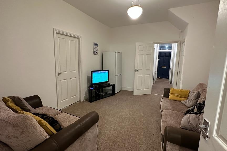 2 bedroom flat recently upgraded