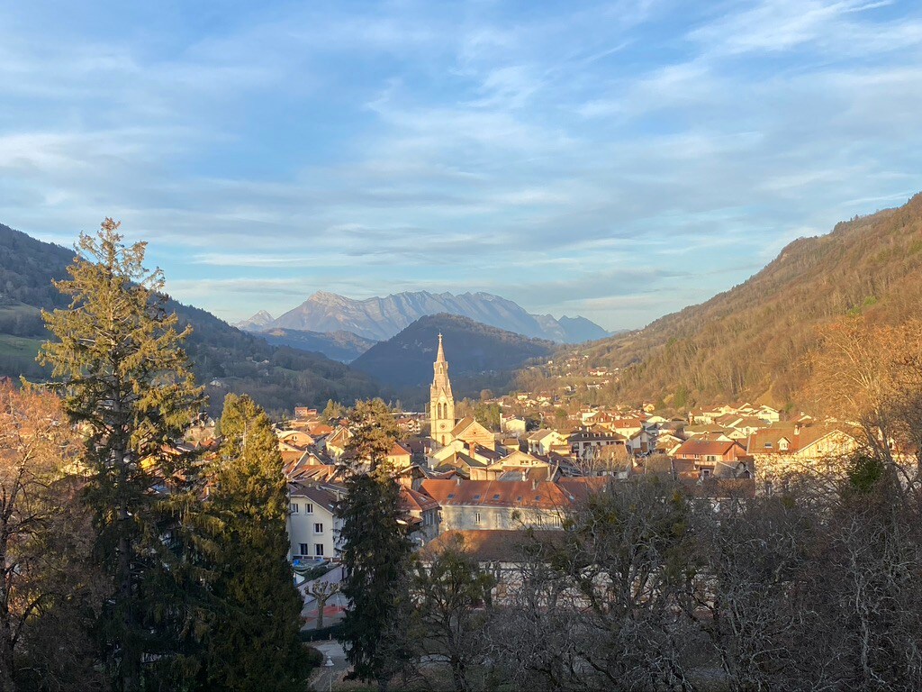 Le Splendid Palace-Cures-Ski-Randonnées