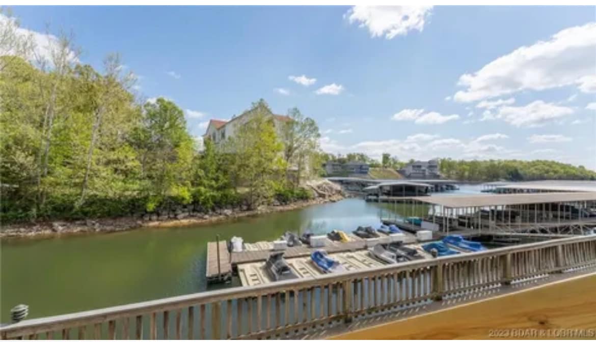 Lakefront Condo W/PWC & BOAT 12x28 Slip Vaca Rent!