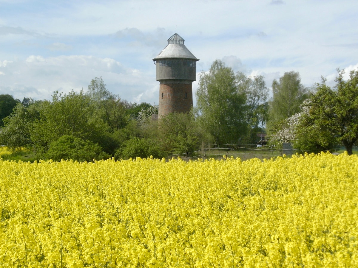 Wasserturm auf dem Lande