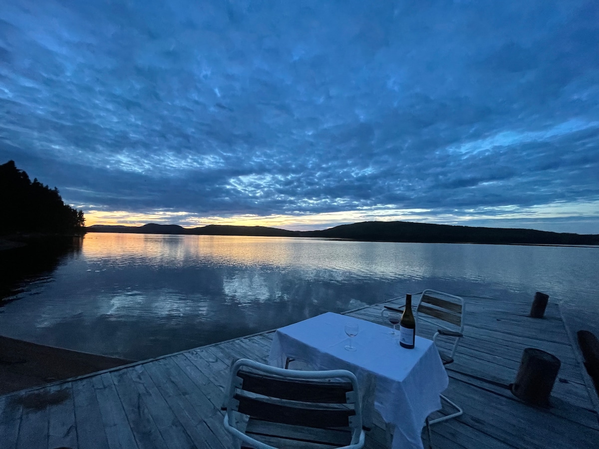 stuga i Järvsö  med egen strand och brygga