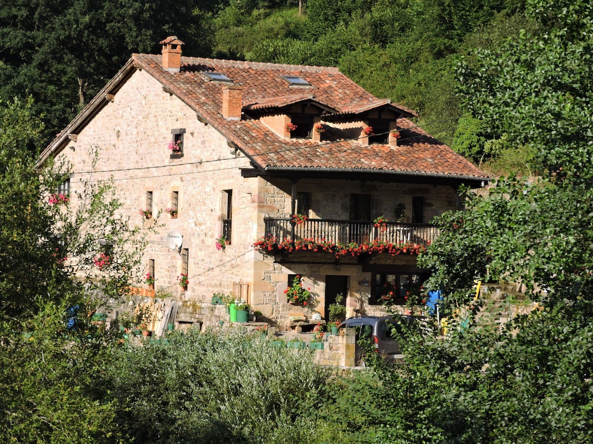 Casa rural "La Bárcena" Saja