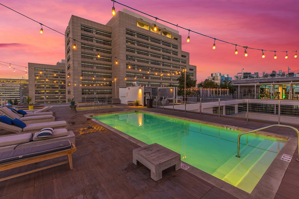 Historic DTLA 2BR1B with Rooftop Gym, Pool