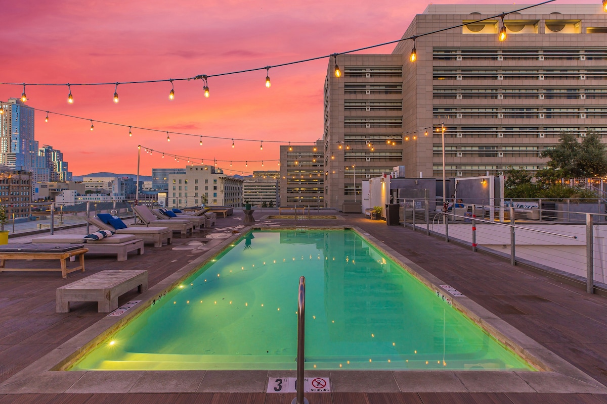 Historic DTLA 2BR2B with Rooftop Gym, Pool