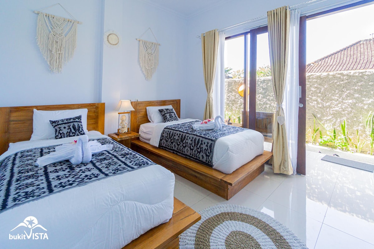 Nusa Penida 4BR Island Retreat Near Kutampi Beach