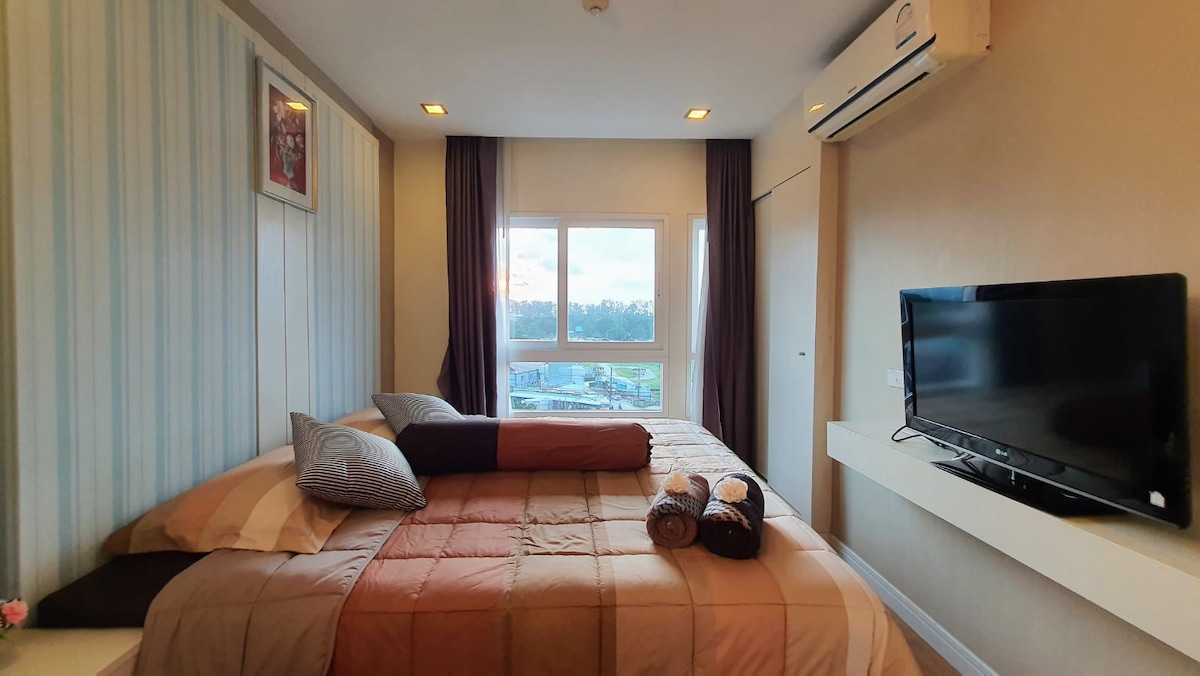 Top floor room at Bukitta airport condominium