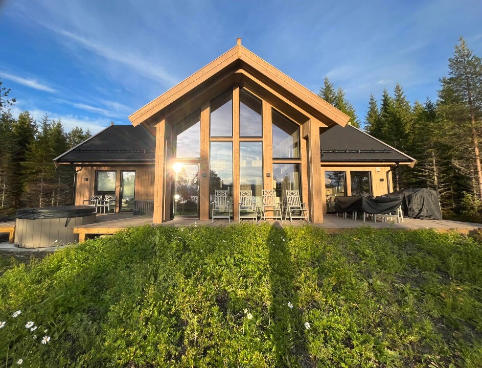 Ny stor hytte på vakre Otterøya, i en naturperle!
