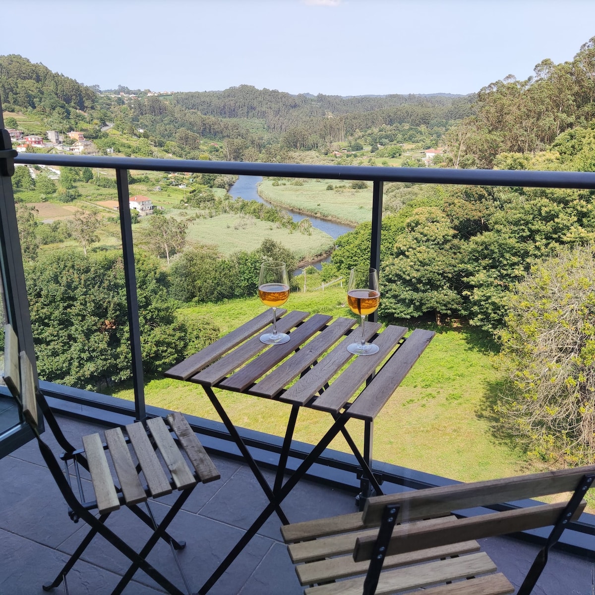 Ático céntrico con terraza, ascensor y garaje