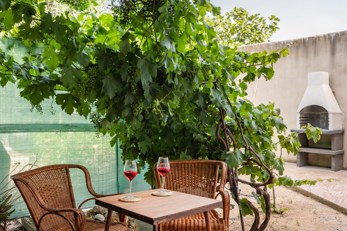 [Traditional Sardinian house]Private garden& Wi-Fi