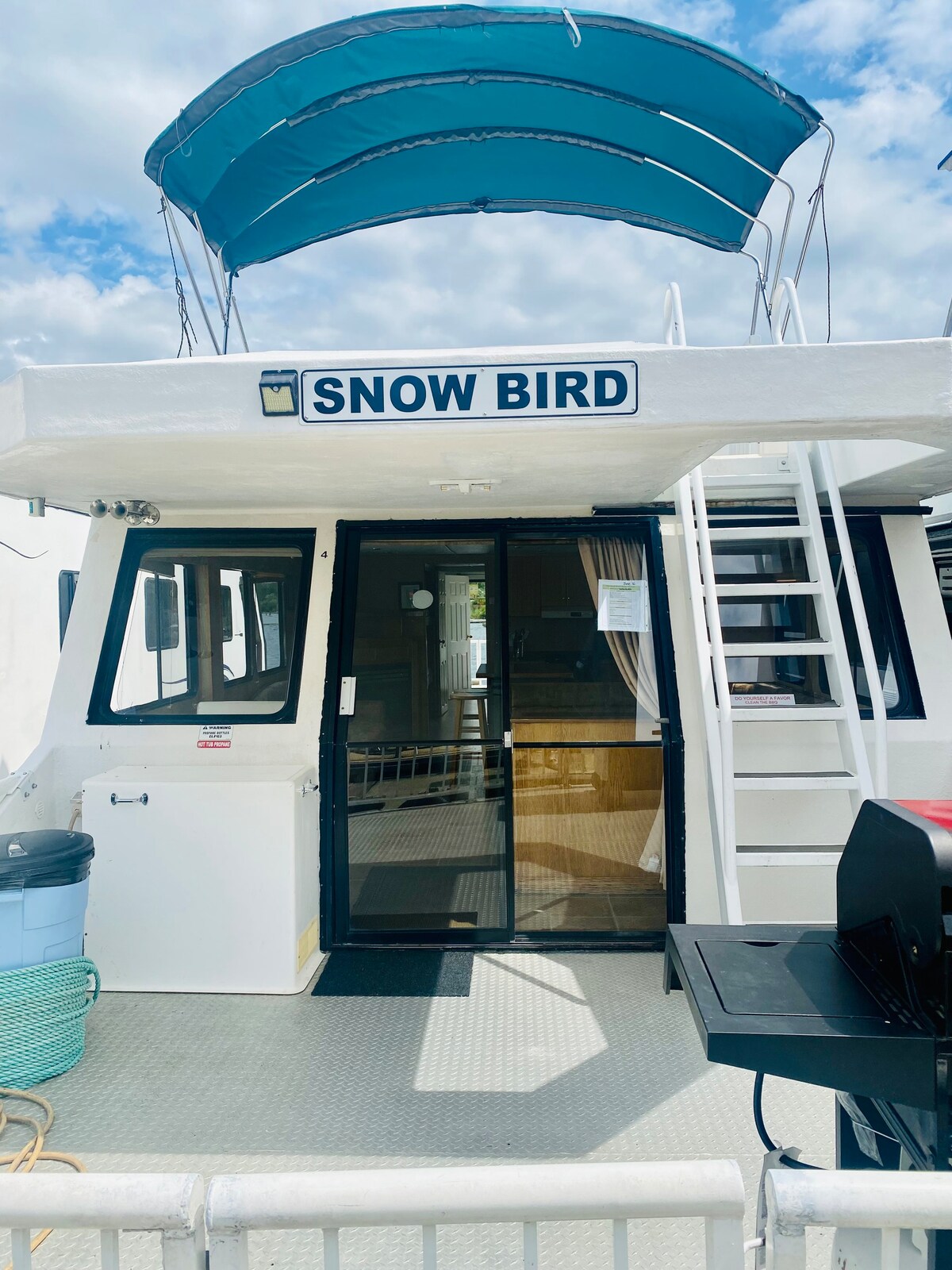 SnowBird - Houseboat