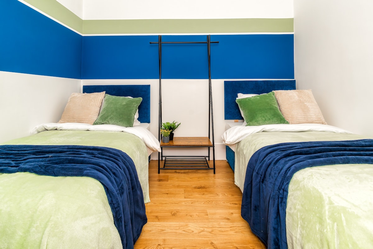 舒适度假屋：迷人的双床公寓-可供6人入住