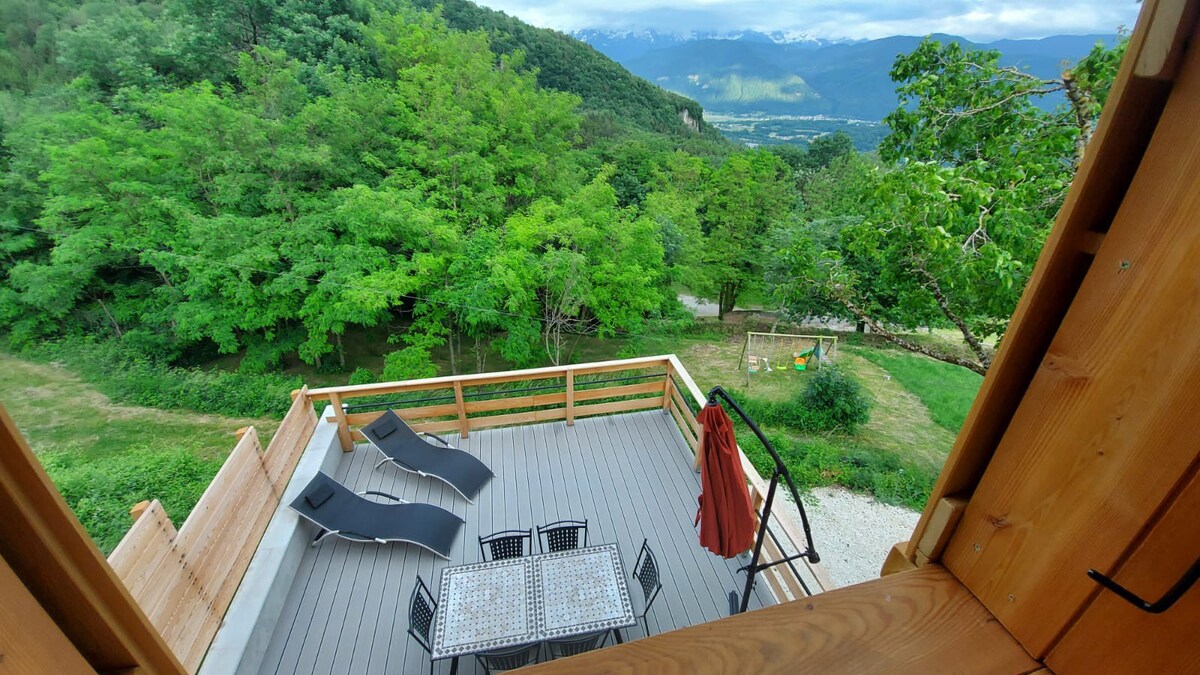 Au Pied de l'Arcluse terrasse jardin - CLG Savoie