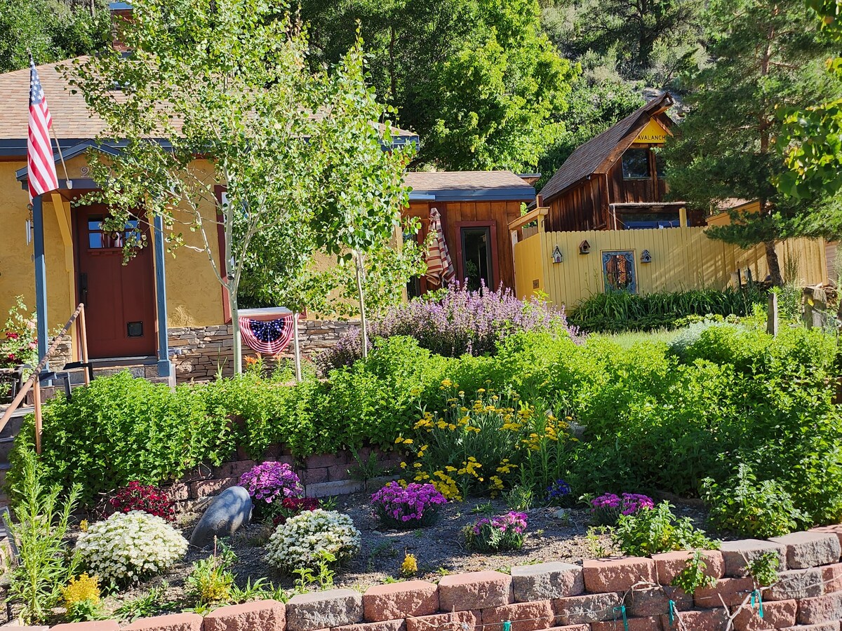 Charming Dolores Cottage